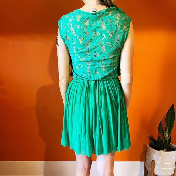 ASOS green lace and tulle party dress - Picture 2 of 6